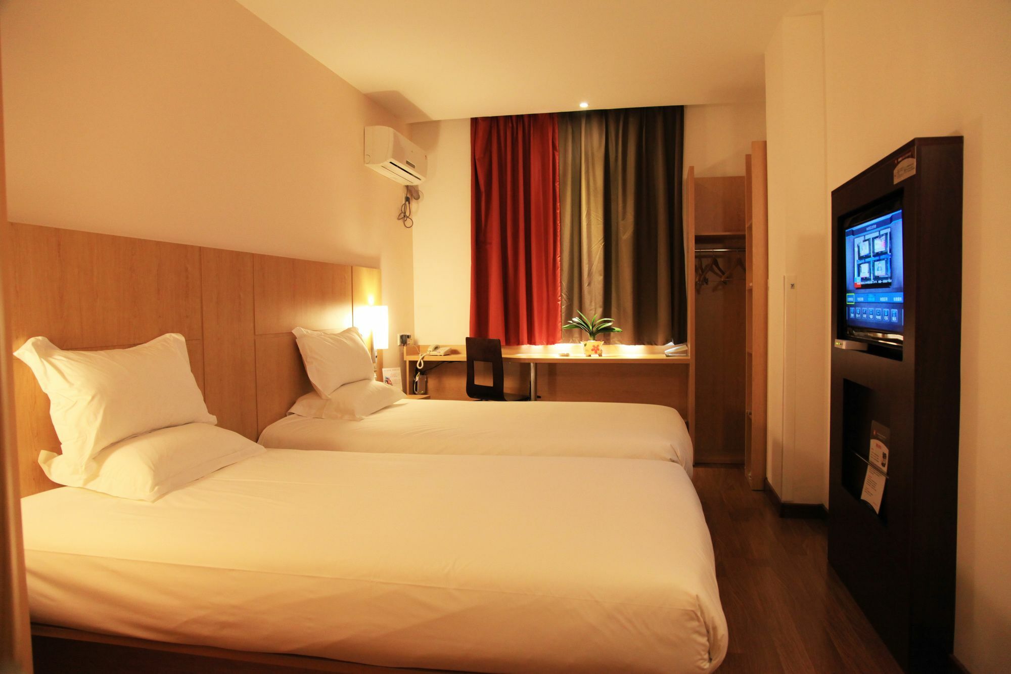 Ibis Hangzhou Huanglong Sports Center Hotel Kültér fotó
